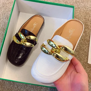 Vara Femeile Papuci De Casă Tocuri Joase Casual Slide-Uri Flip Flop Rotund Toe New Sosire Design De Brand Lanț De Aur Închis Alunecare Pe Pantofi Mulles